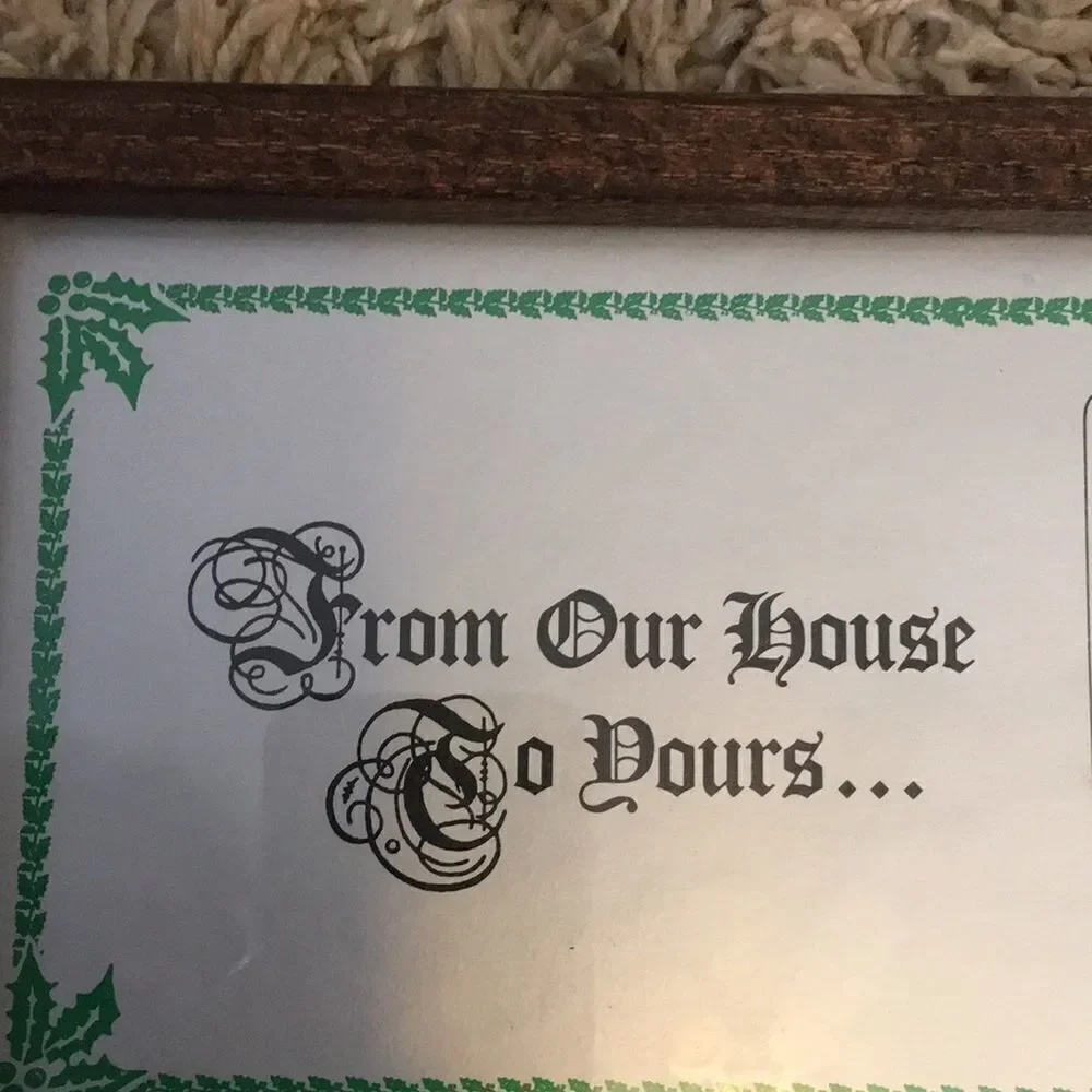 New VTG Christmas Frame Holds 3”X3” Photo